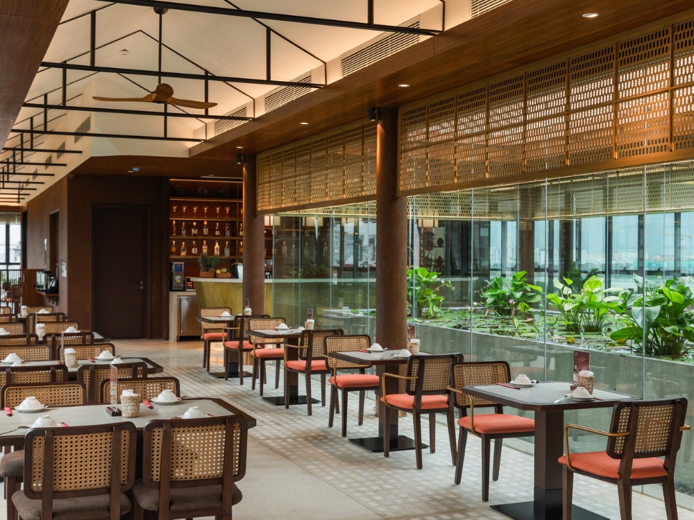 Đôi nét về nhà hàng (không gian, menu)